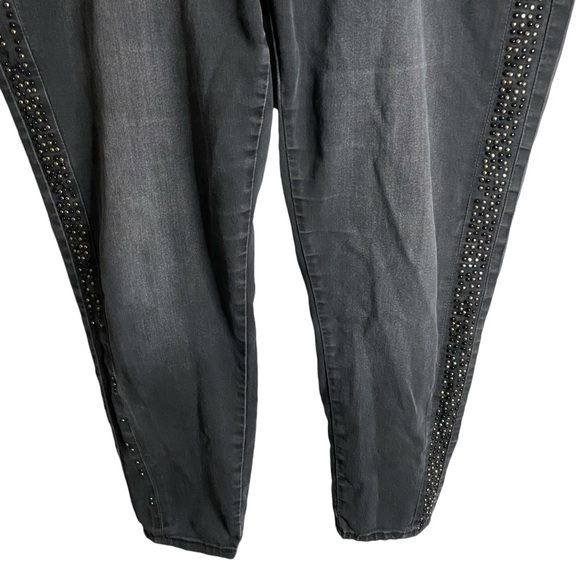 Melissa McCarthy Women's Black Studded High-Rise Jeans - Picture 3 of 9